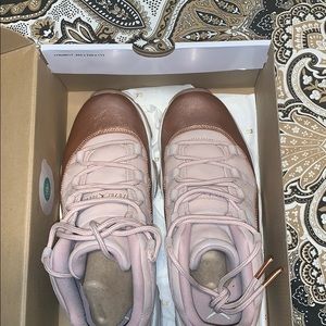 Rose Gold Women’s Jordan 11!